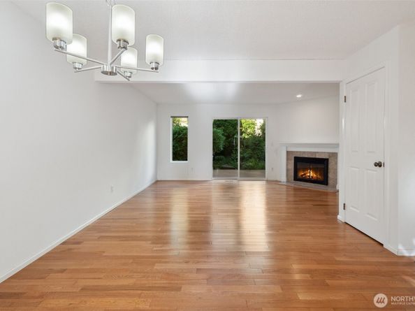 10030 NE 120th Street J2, Kirkland WA 98034