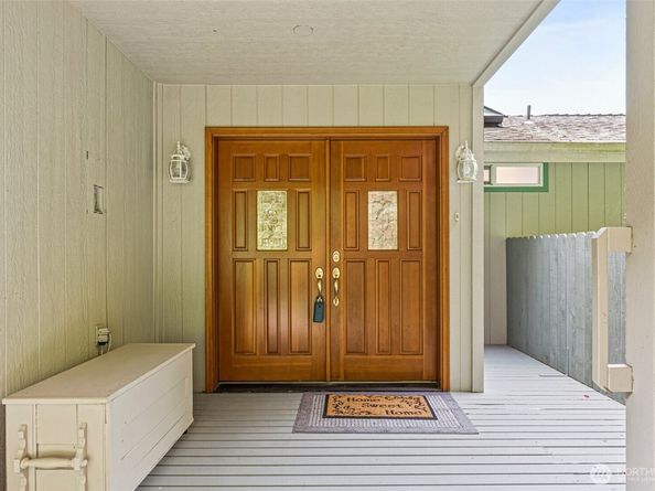 8471 E Caraway Road, Port Orchard WA 98366