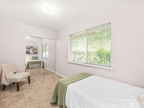 8471 E Caraway Road, Port Orchard WA 98366