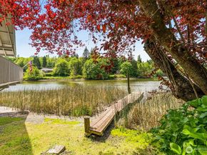 8471 E Caraway Road, Port Orchard WA 98366