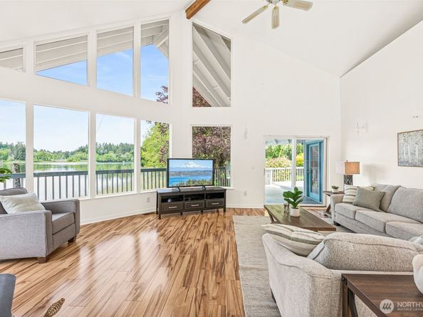 8471 E Caraway Road, Port Orchard WA 98366
