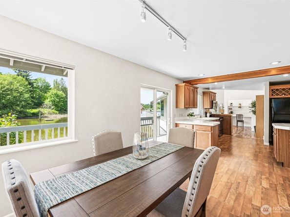 8471 E Caraway Road, Port Orchard WA 98366