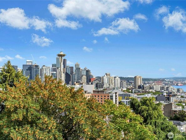 100 W Highland Drive 404, Seattle WA 98119