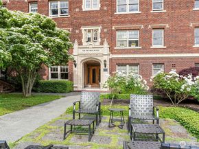 100 W Highland Drive 404, Seattle WA 98119