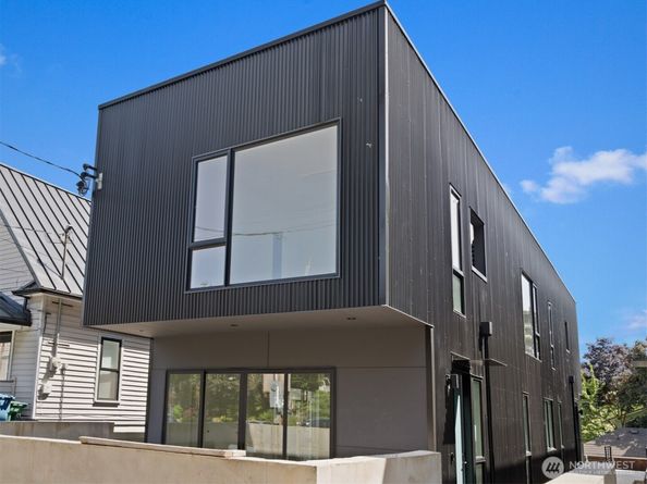 1114 26th Avenue A, Seattle WA 98122