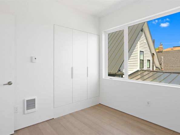 1114 26th Avenue A, Seattle WA 98122