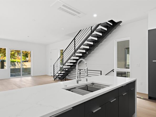 1114 26th Avenue A, Seattle WA 98122