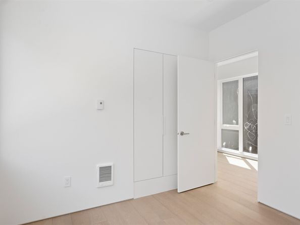 1114 26th Avenue A, Seattle WA 98122