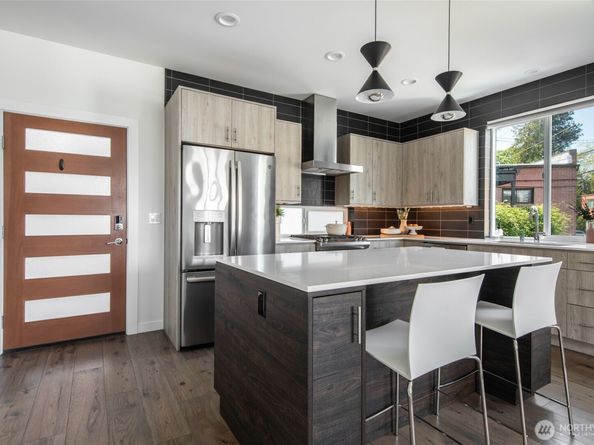 8380 Loyal Way NW, Seattle WA 98117