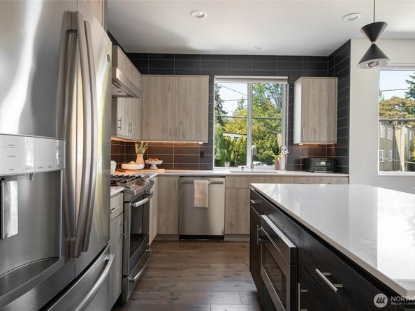 8380 Loyal Way NW, Seattle WA 98117