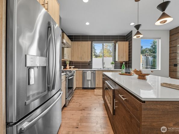 8380 Loyal Way NW, Seattle WA 98117