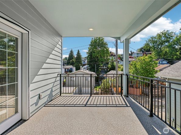 7724 16th Avenue SW, Seattle WA 98106