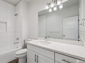 7724 16th Avenue SW, Seattle WA 98106