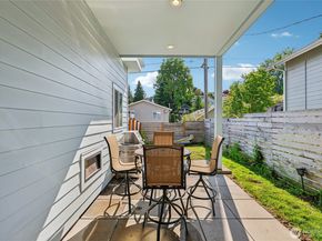 7724 16th Avenue SW, Seattle WA 98106