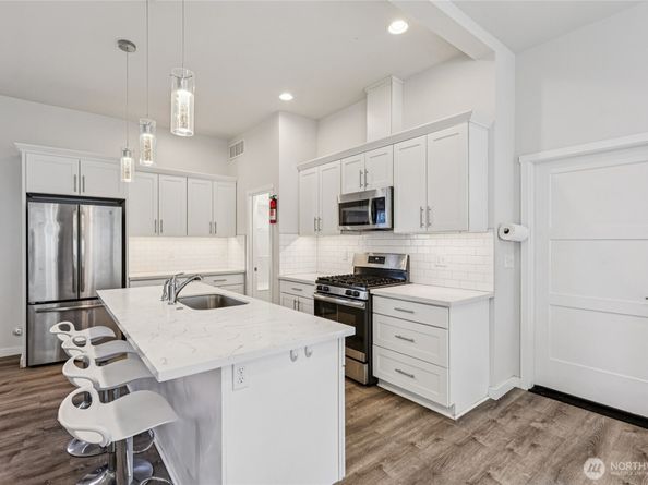 7724 16th Avenue SW, Seattle WA 98106