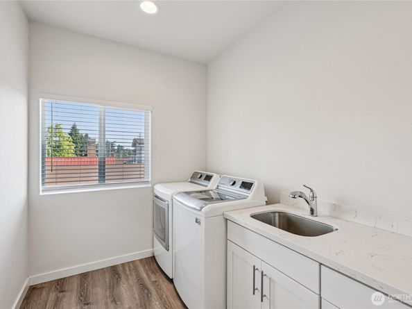 7724 16th Avenue SW, Seattle WA 98106