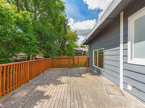 5209 S Dawson Street, Seattle WA 98118