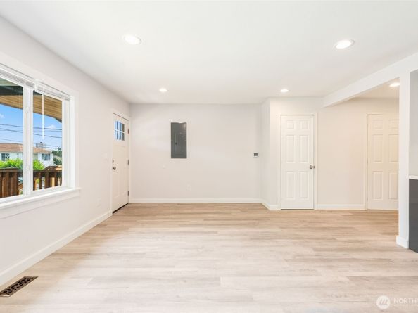 5209 S Dawson Street, Seattle WA 98118