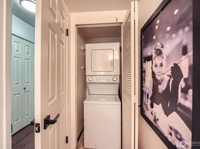 7930 SE 34th Street 209, Mercer Island WA 98040