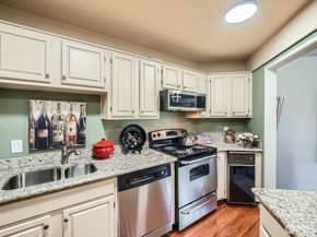 7930 SE 34th Street 209, Mercer Island WA 98040
