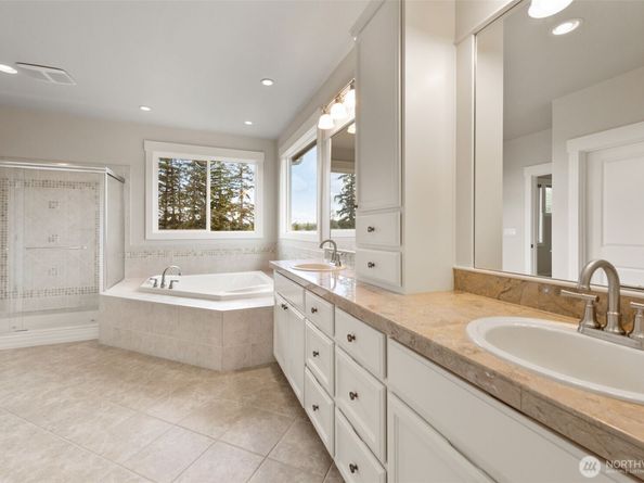 11921 157th Avenue NE, Redmond WA 98052