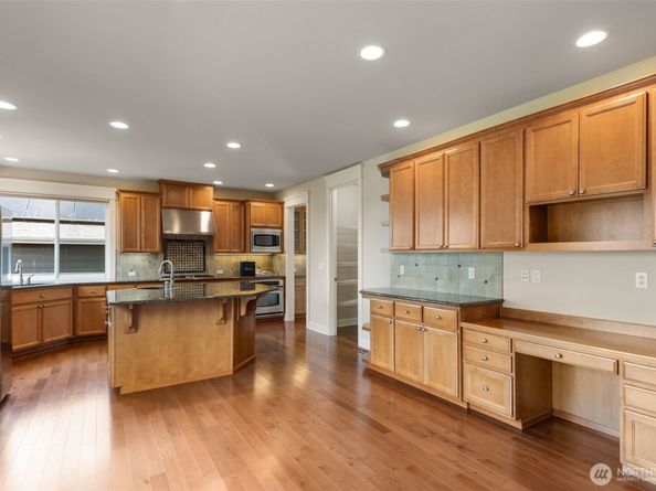 11921 157th Avenue NE, Redmond WA 98052