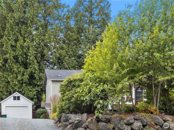 7023 16th Avenue SW, Seattle WA 98106