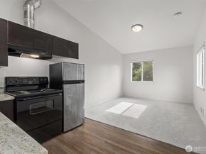 7023 16th Avenue SW, Seattle WA 98106