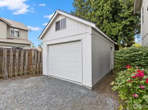 7023 16th Avenue SW, Seattle WA 98106