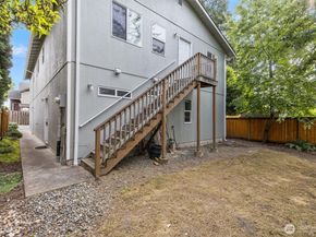 7023 16th Avenue SW, Seattle WA 98106