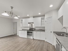 7023 16th Avenue SW, Seattle WA 98106