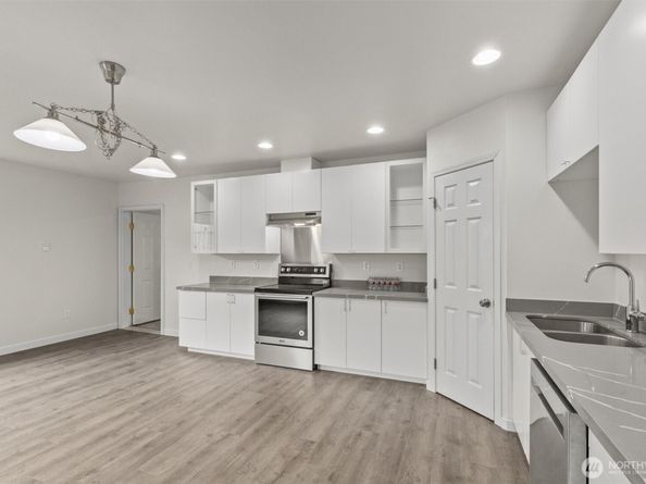 7023 16th Avenue SW, Seattle WA 98106
