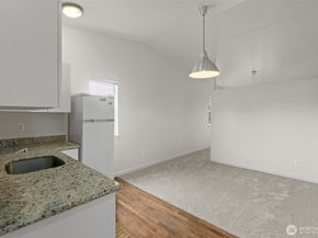 7023 16th Avenue SW, Seattle WA 98106