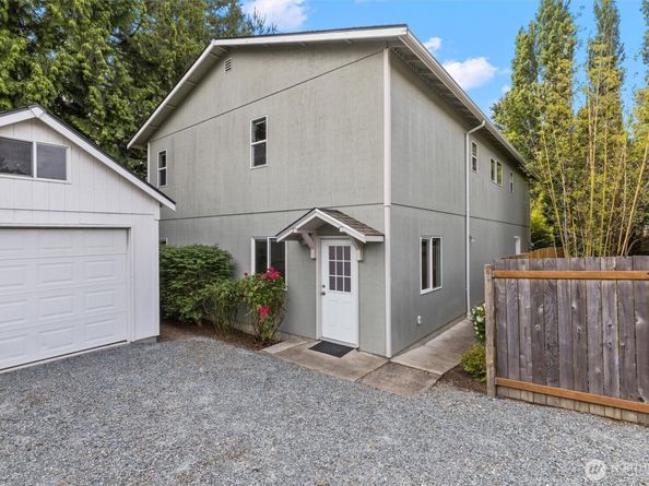 7023 16th Avenue SW, Seattle WA 98106