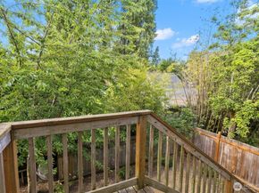 7023 16th Avenue SW, Seattle WA 98106