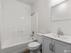 7023 16th Avenue SW, Seattle WA 98106