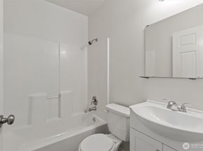 7023 16th Avenue SW, Seattle WA 98106