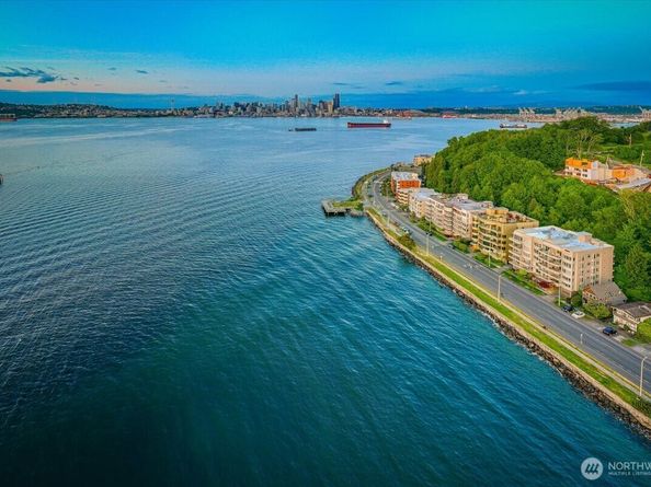 1017 California Lane SW, Seattle WA 98116