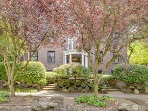 1120 17th Avenue B, Seattle WA 98122