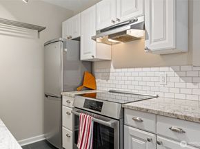 1120 17th Avenue B, Seattle WA 98122