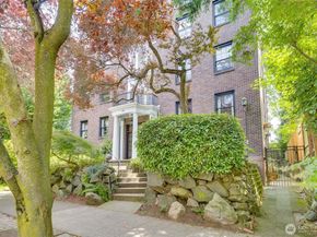 1120 17th Avenue B, Seattle WA 98122