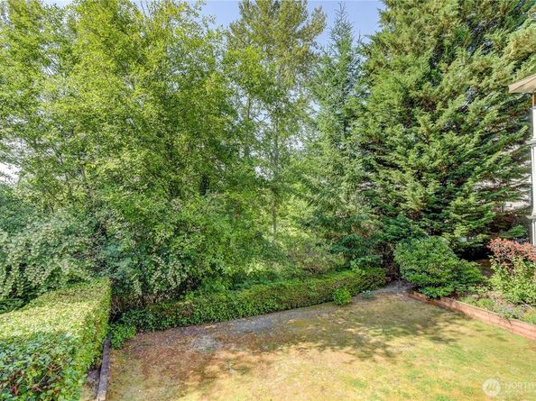 2969 142nd Place SE 7, Bellevue WA 98007