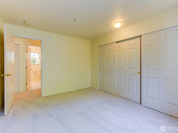 2969 142nd Place SE 7, Bellevue WA 98007