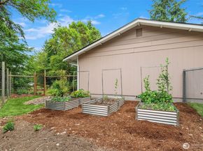 18304 McLean Road SW, Vashon WA 98070
