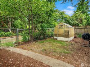 18304 McLean Road SW, Vashon WA 98070