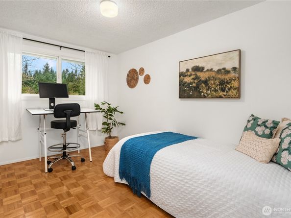 18304 McLean Road SW, Vashon WA 98070