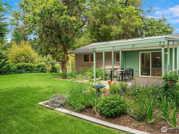 18304 McLean Road SW, Vashon WA 98070