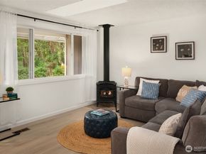 18304 McLean Road SW, Vashon WA 98070