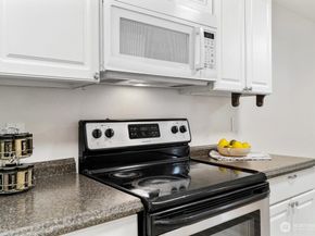 1800 Grant Avenue S G2, Renton WA 98055