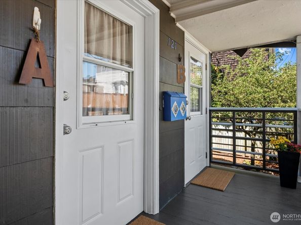 121 28th Avenue S, Seattle WA 98144